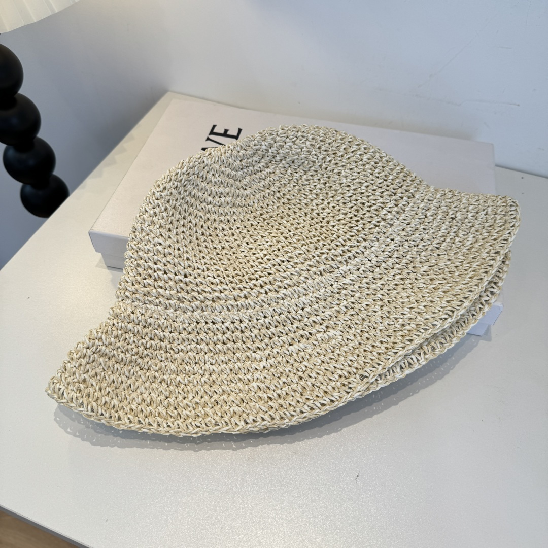 Loewe hat