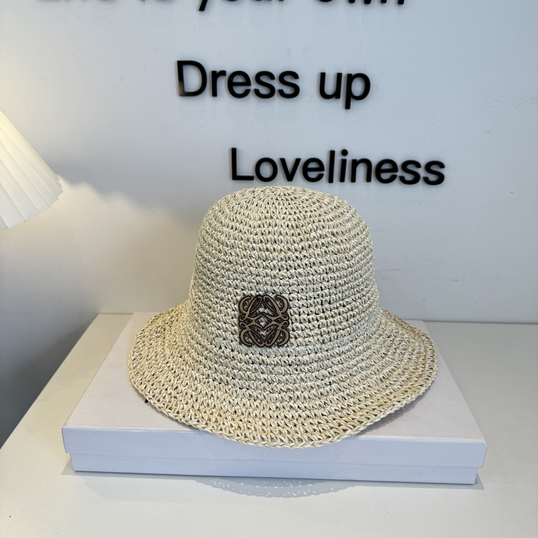 Loewe hat