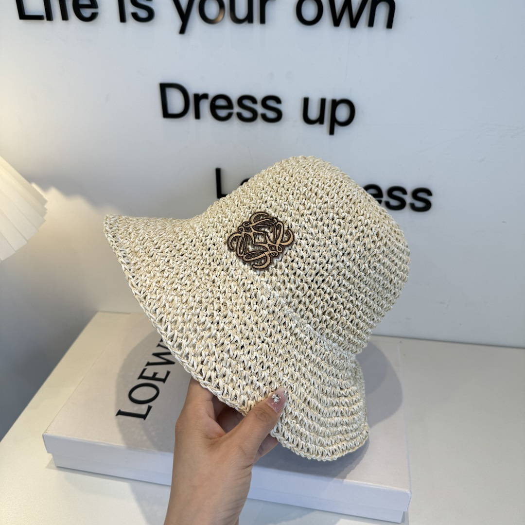 Loewe hat