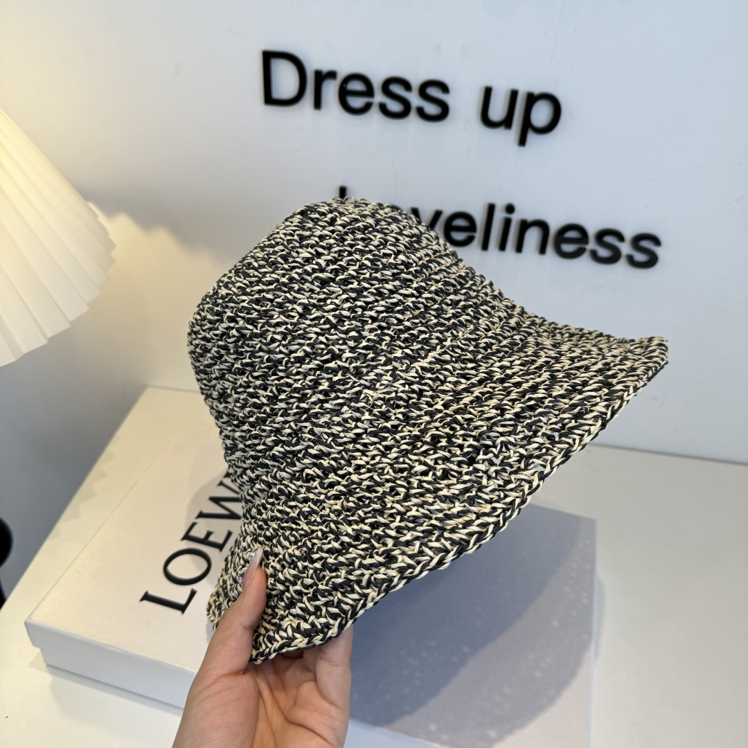 Loewe hat