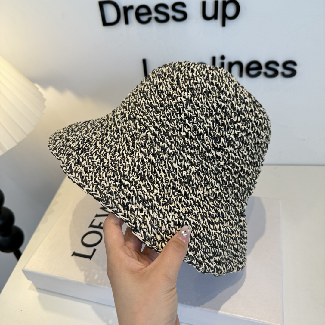 Loewe hat