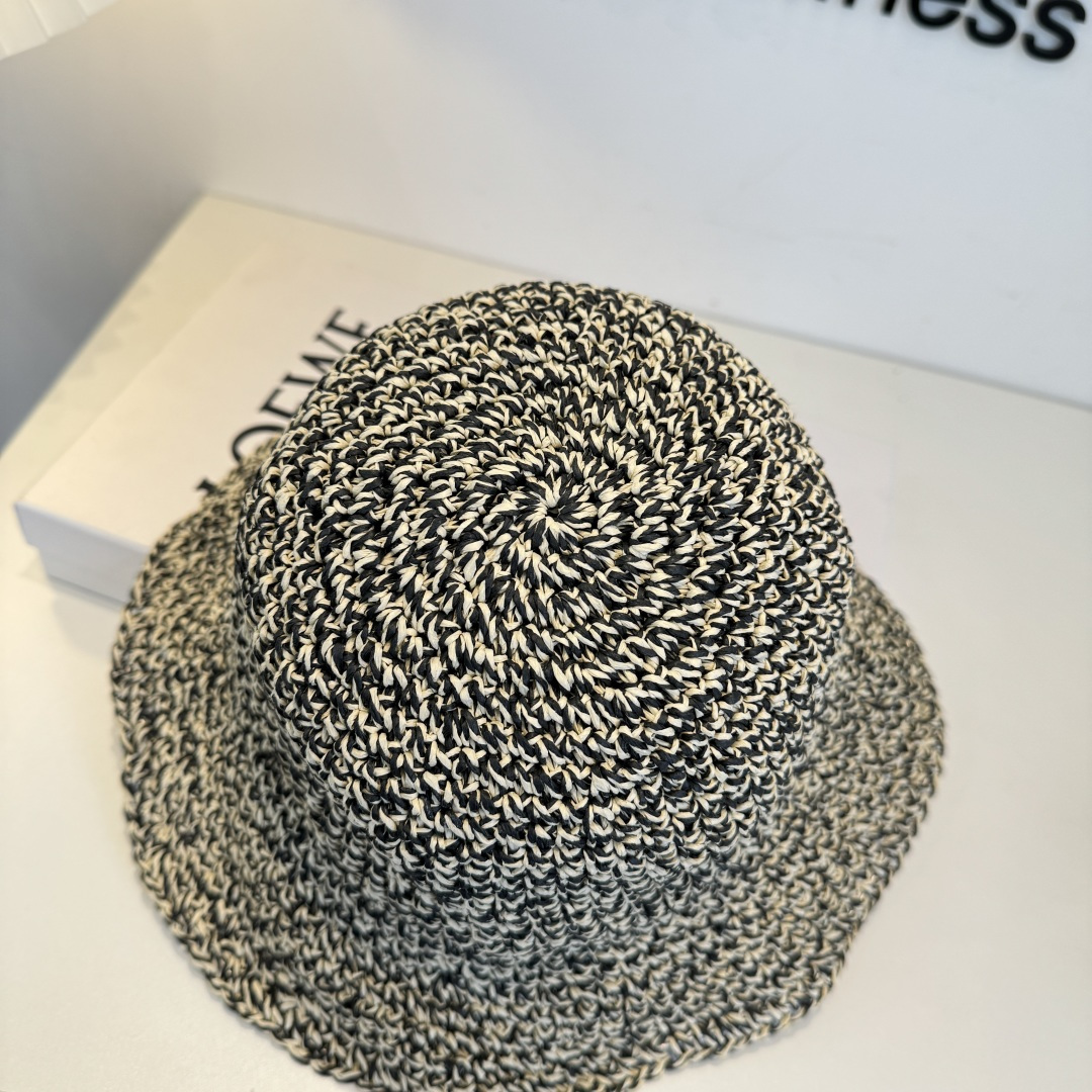 Loewe hat