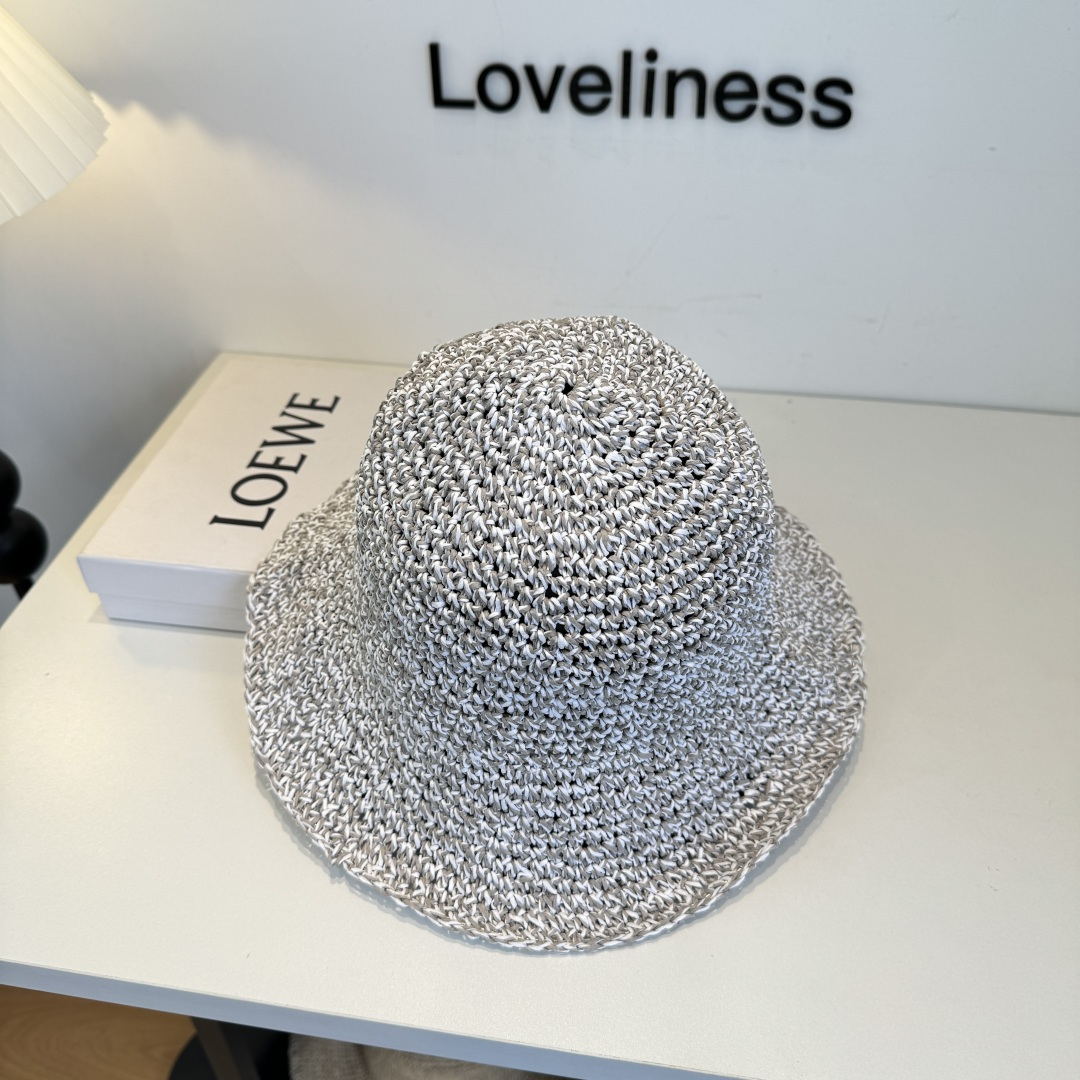 Loewe hat