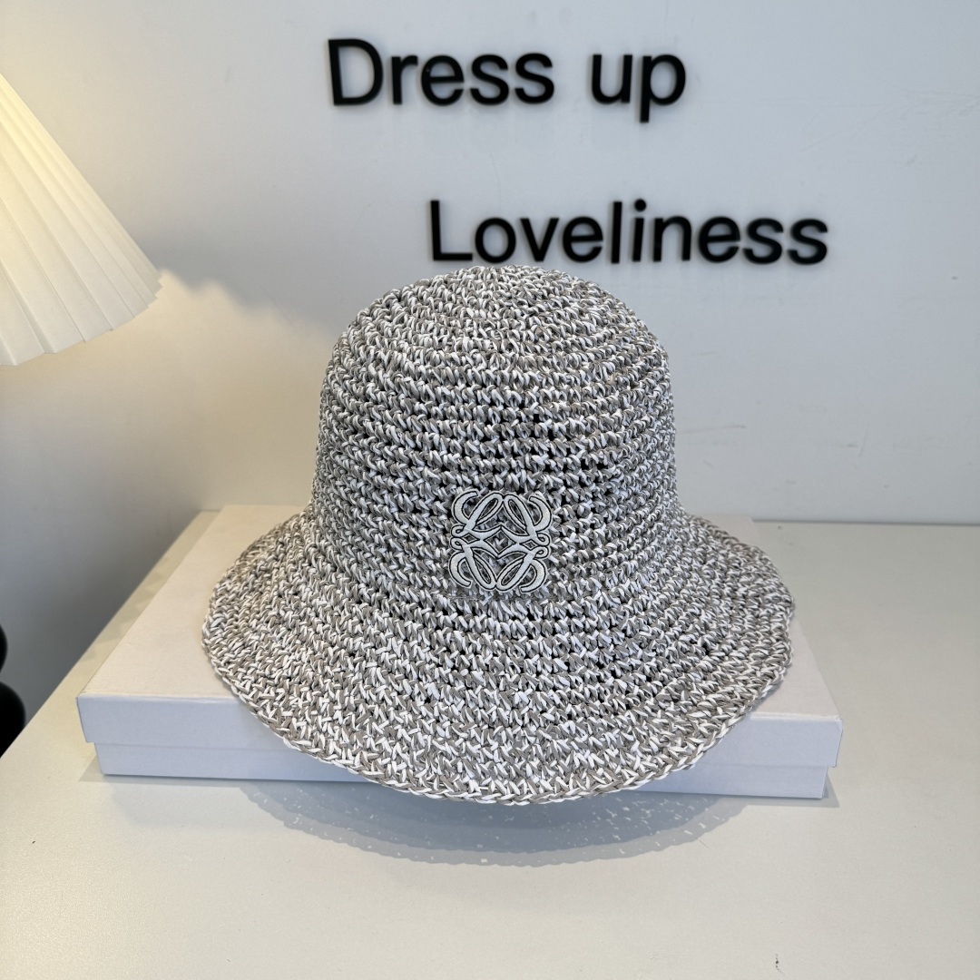 Loewe hat