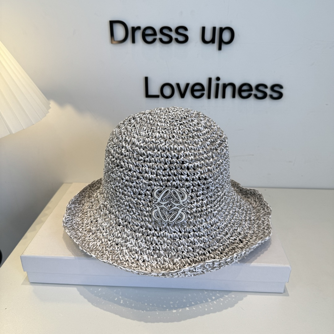 Loewe hat