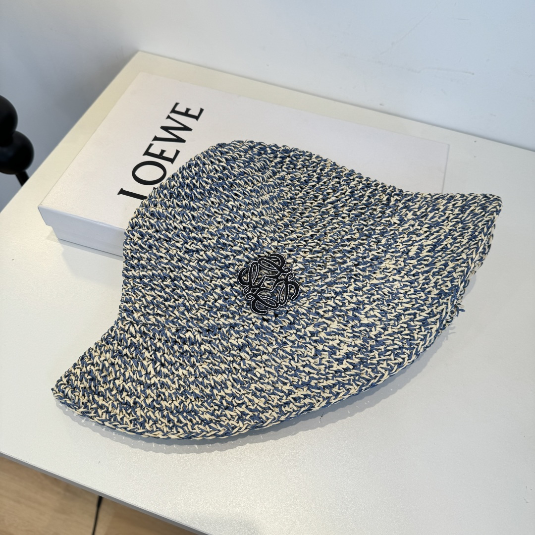 Loewe hat