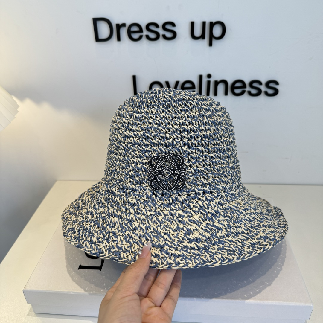 Loewe hat