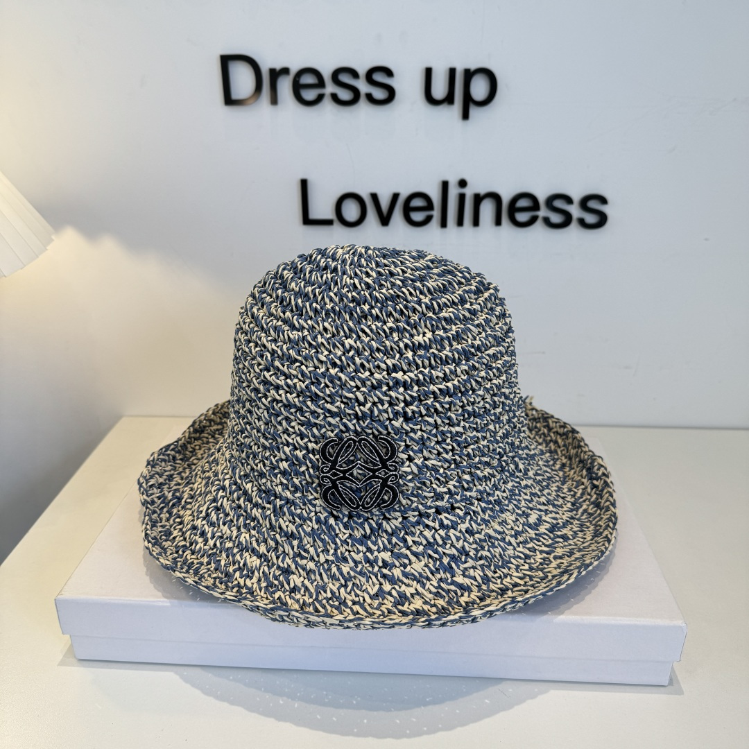 Loewe hat