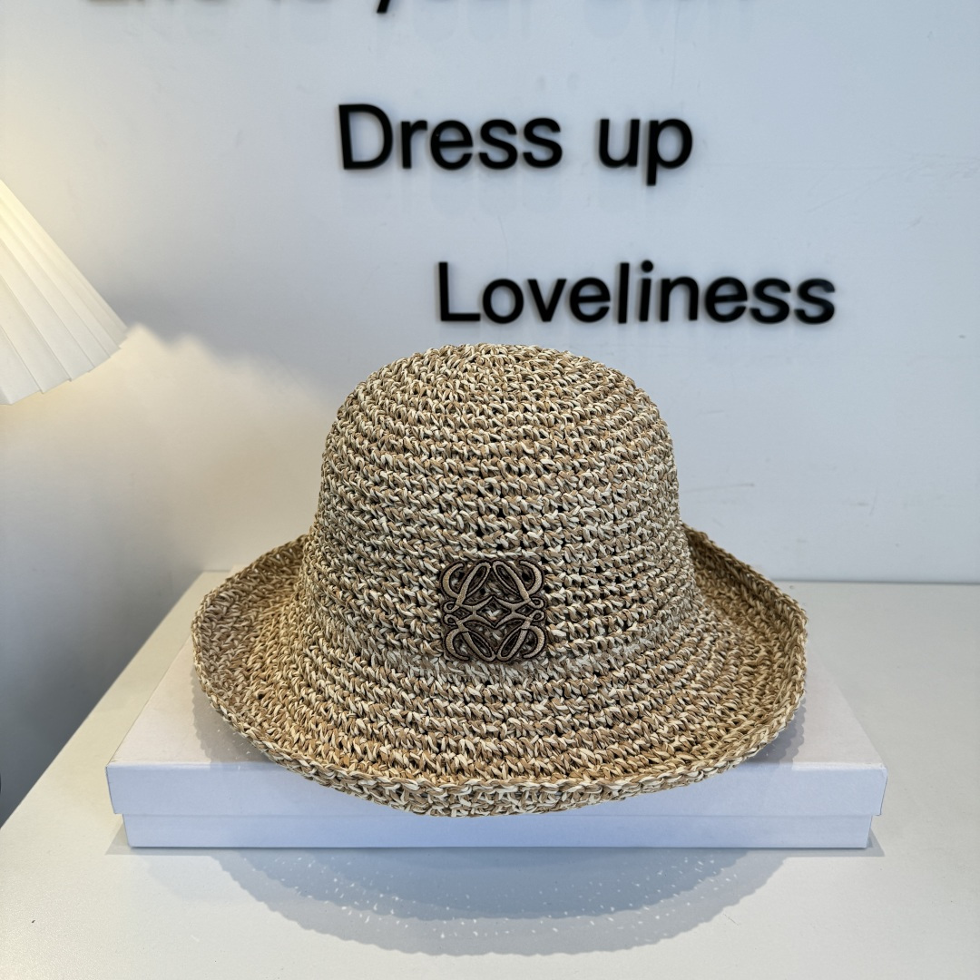 Loewe hat