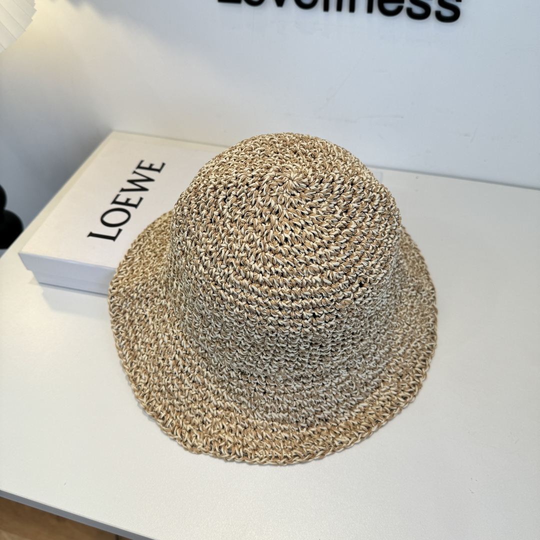 Loewe hat
