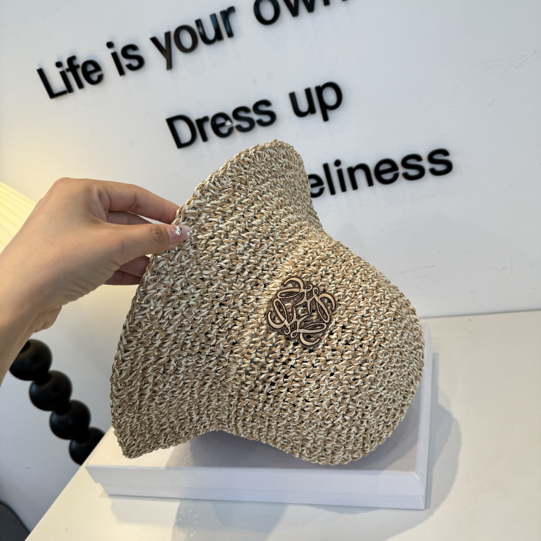 Loewe hat