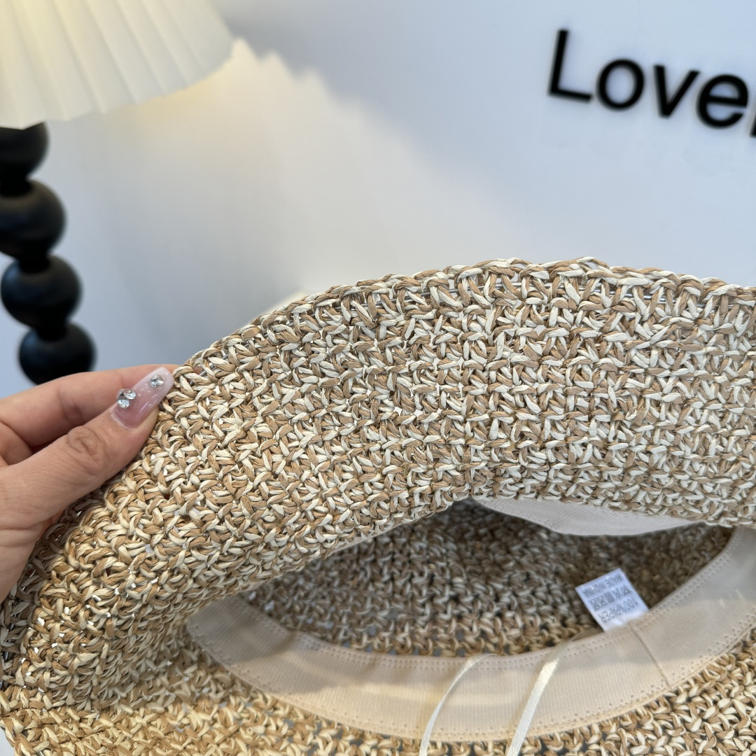 Loewe hat