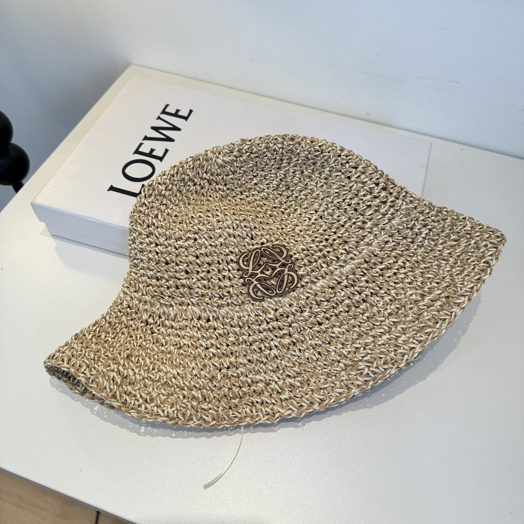 Loewe hat