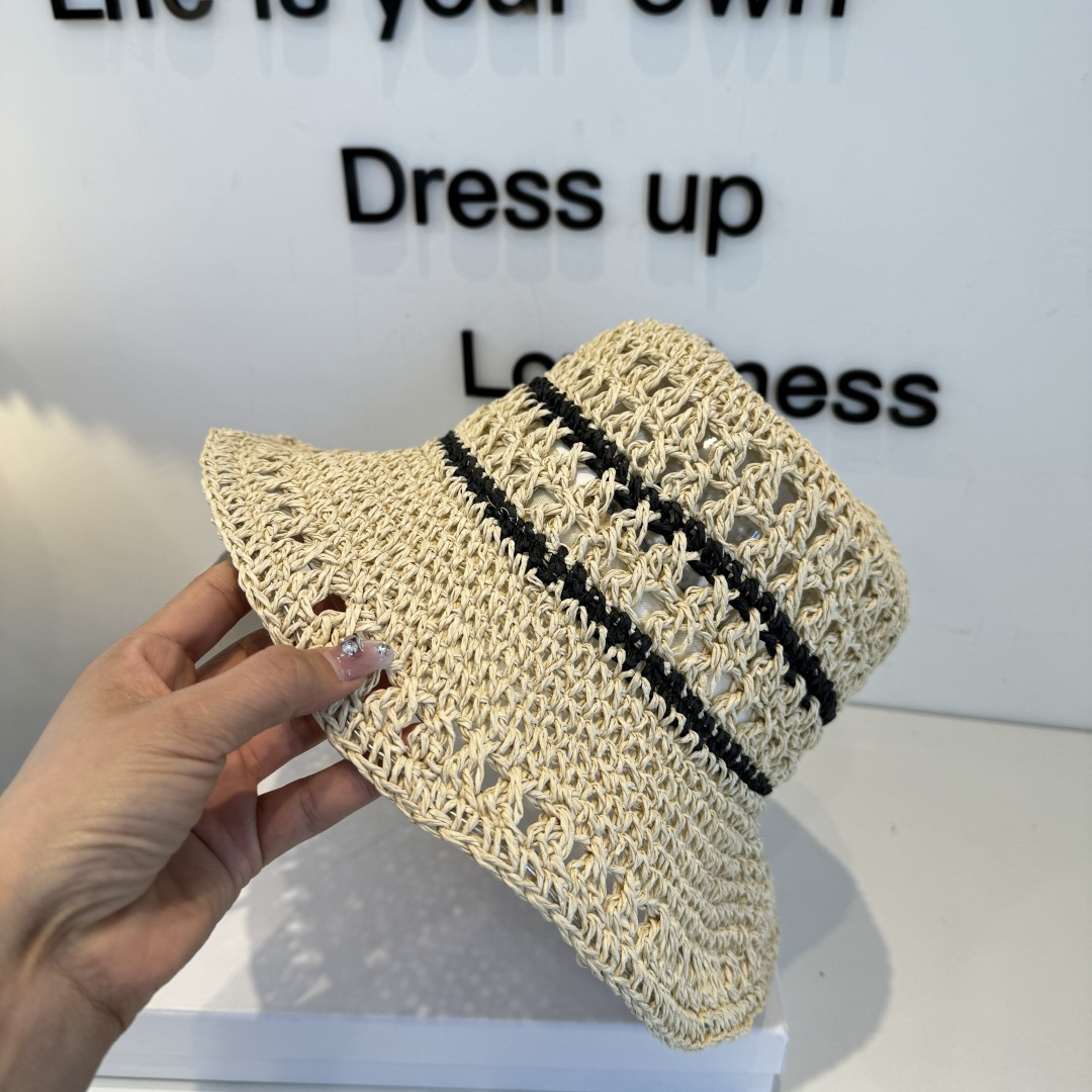 Loewe hat