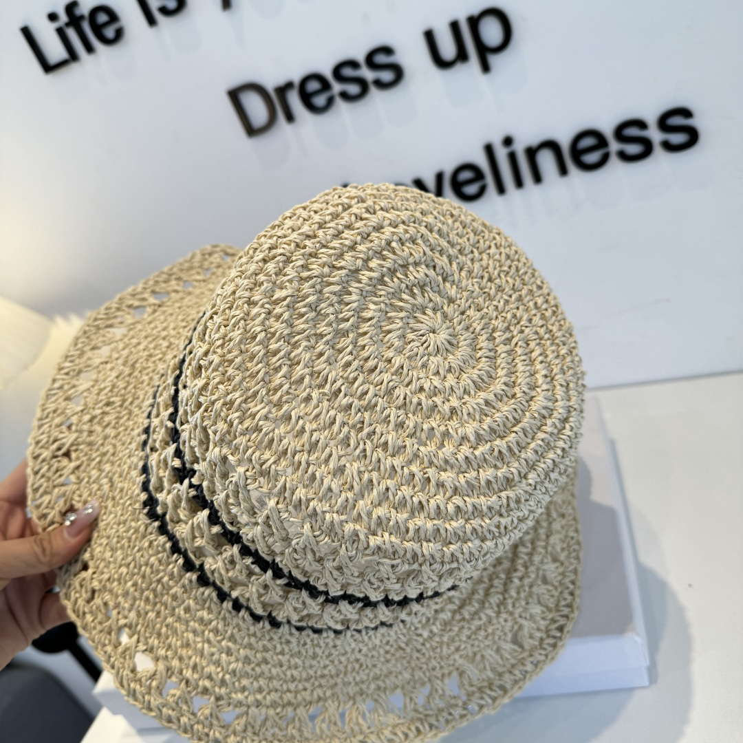 Loewe hat