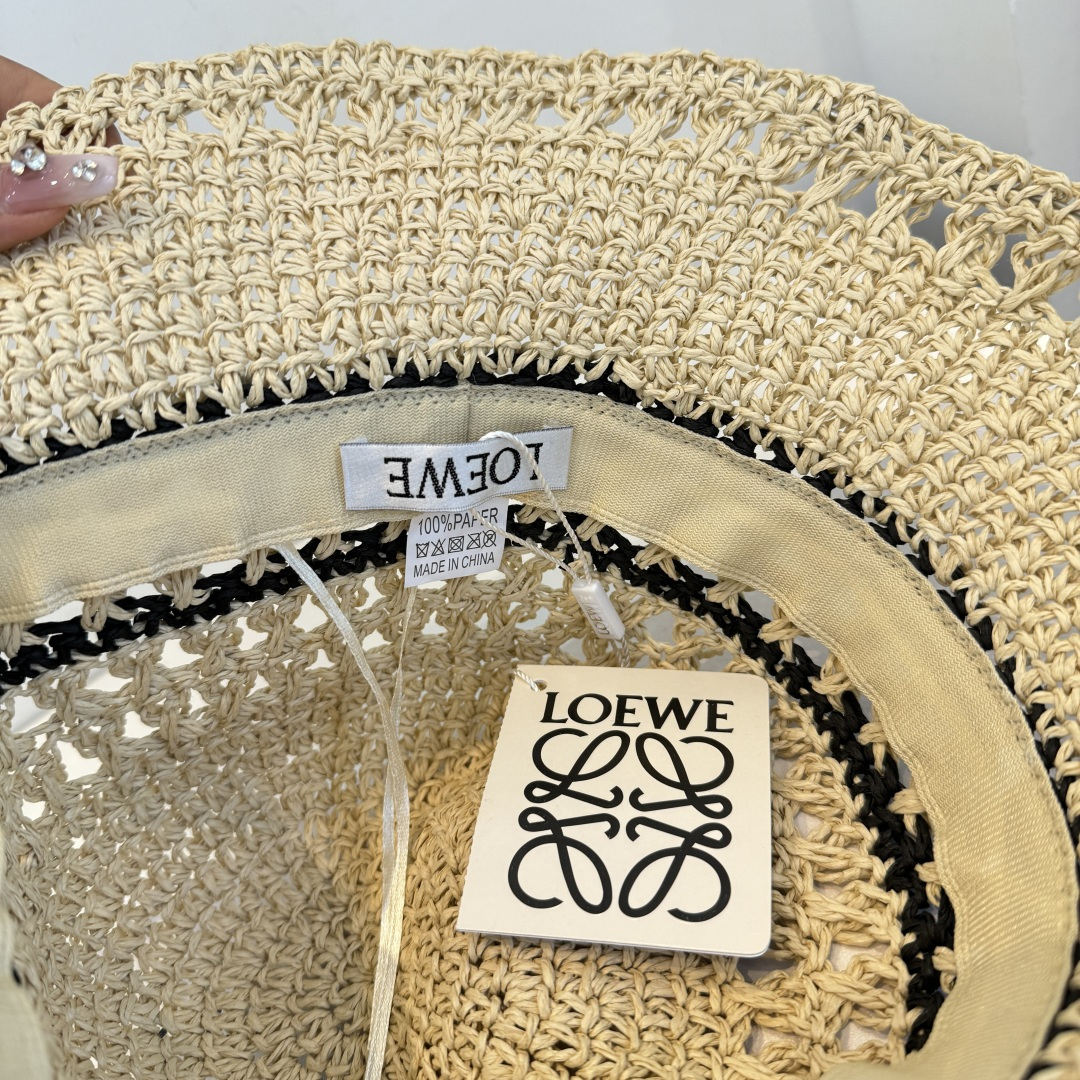 Loewe hat