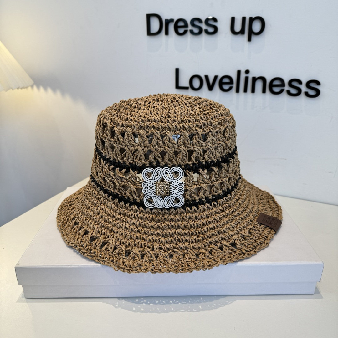 Loewe hat
