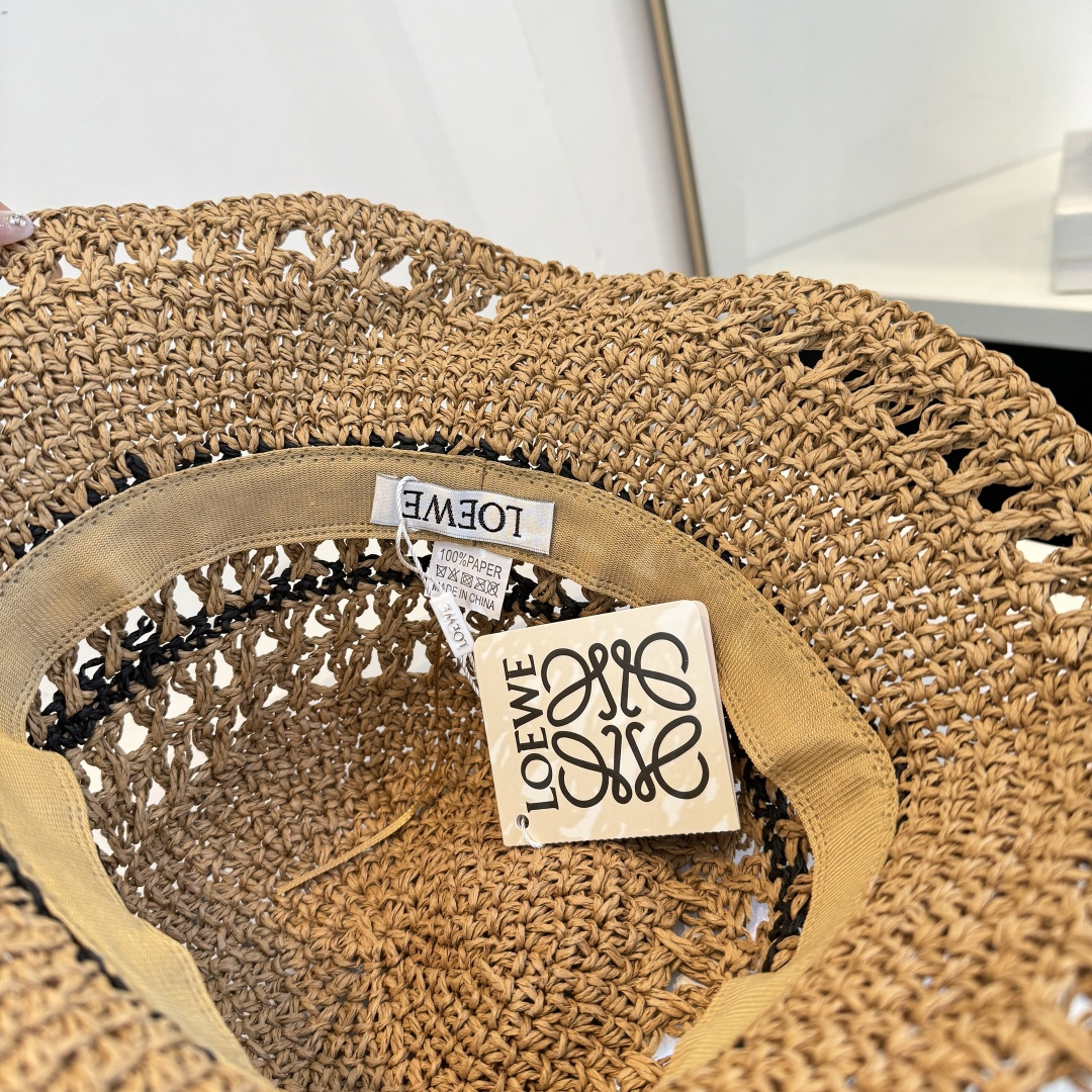 Loewe hat