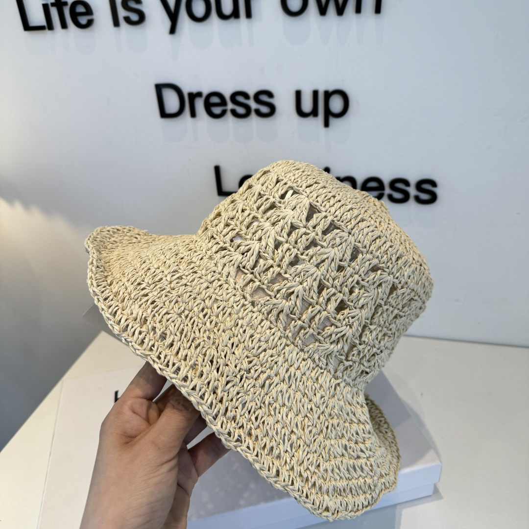 Loewe hat