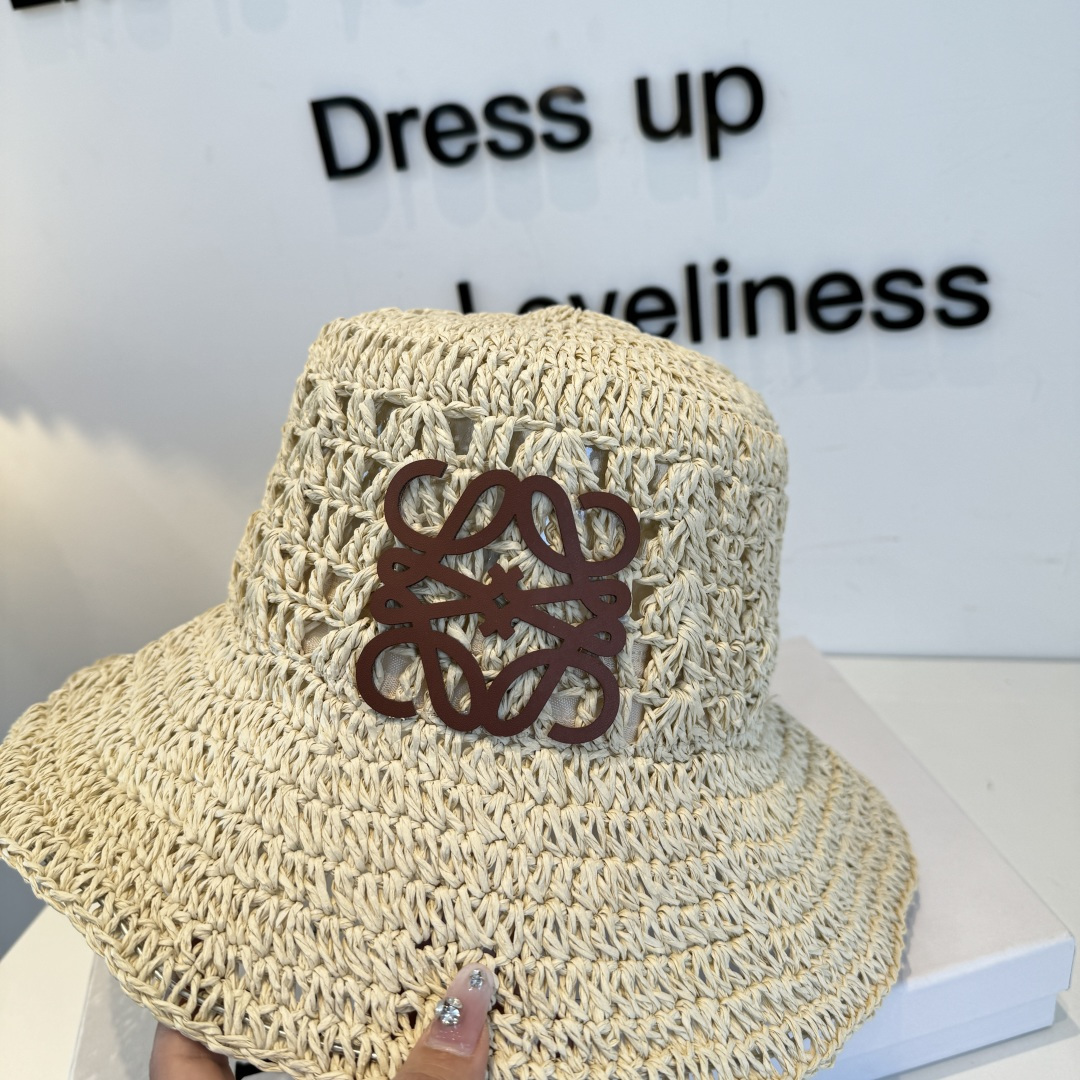 Loewe hat