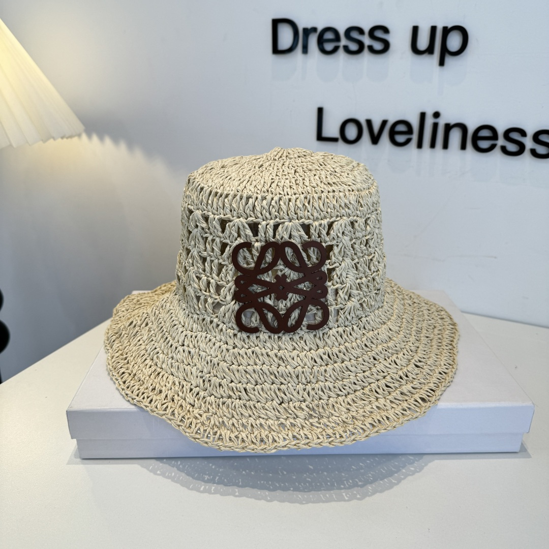 Loewe hat