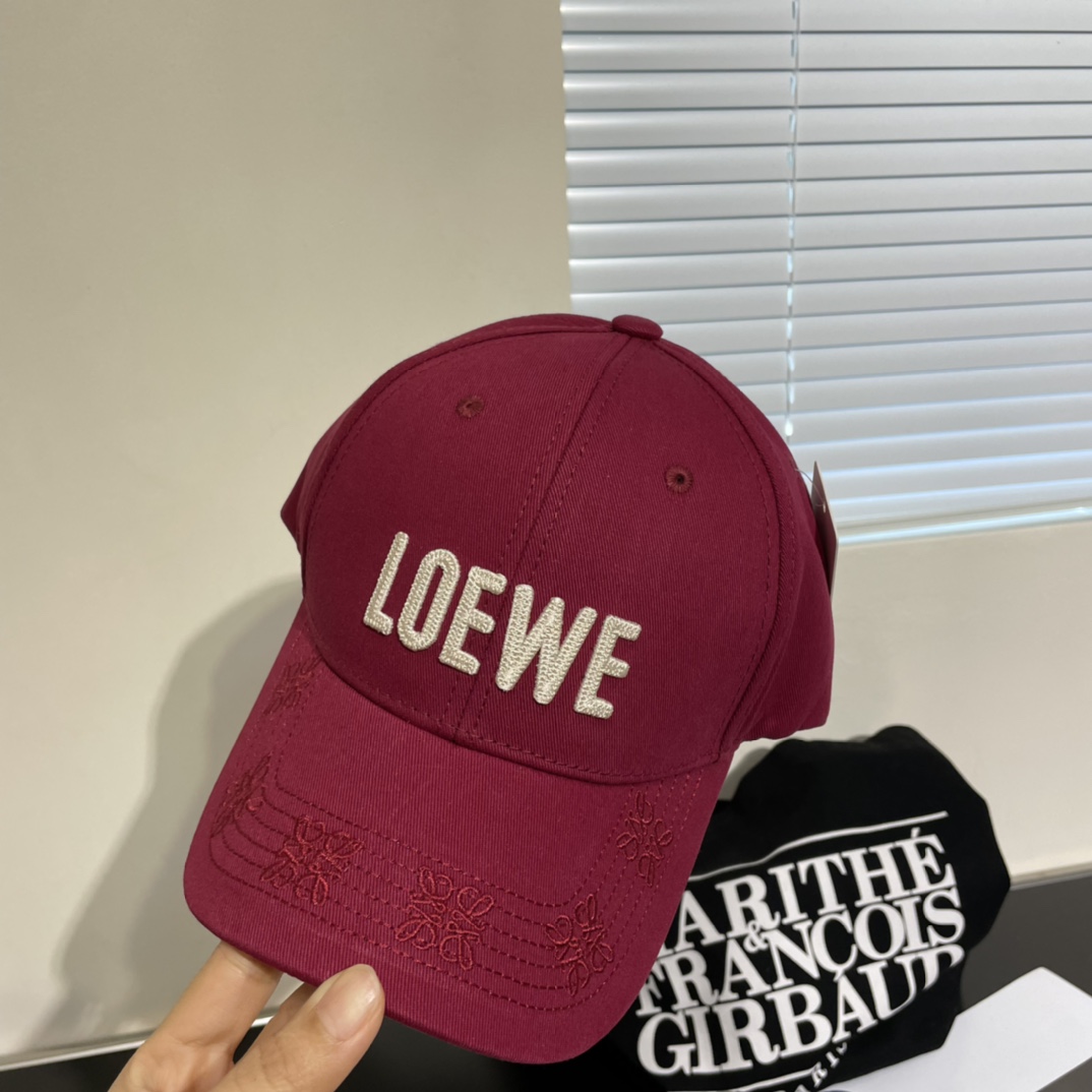 Loewe hat