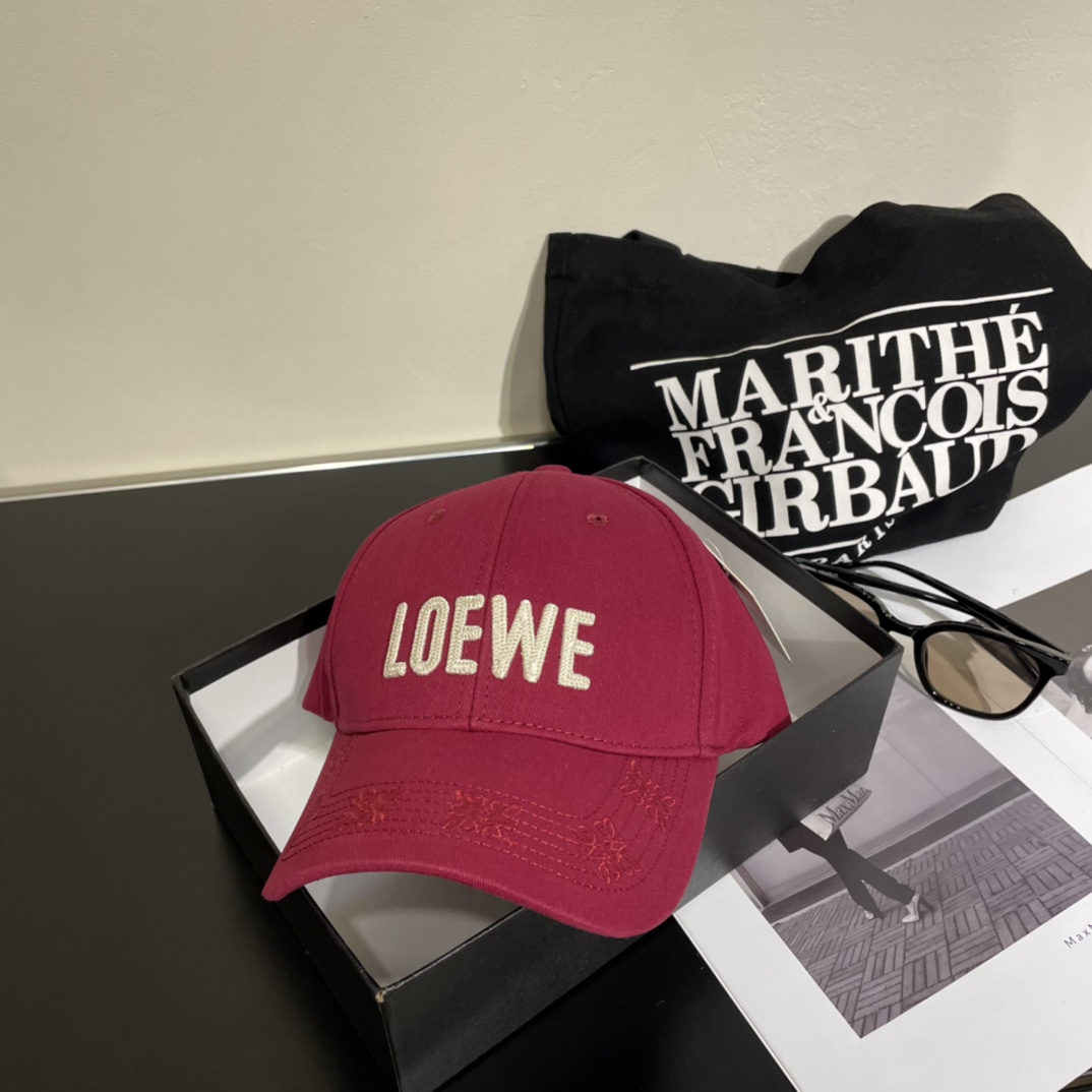 Loewe hat
