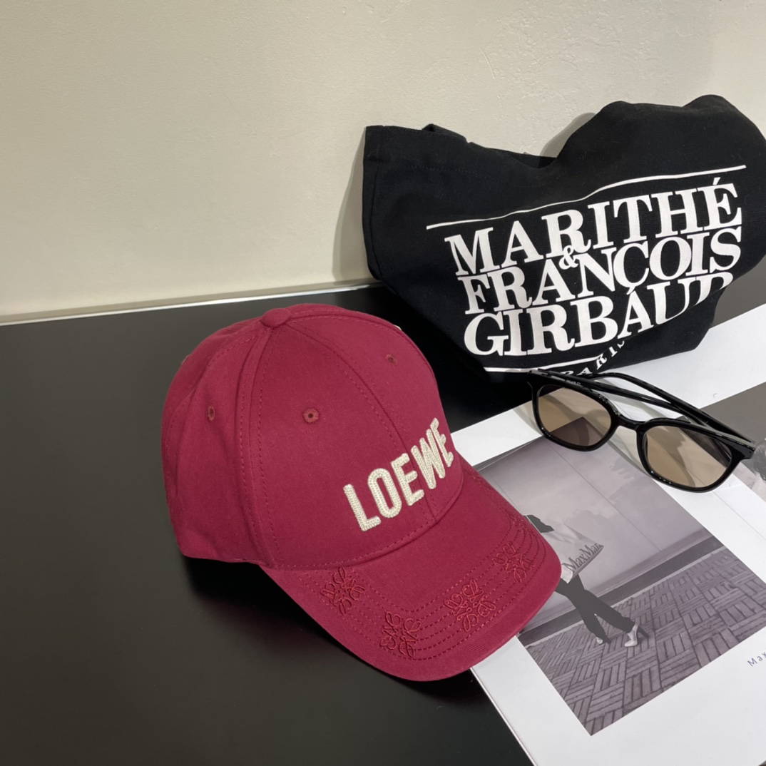 Loewe hat