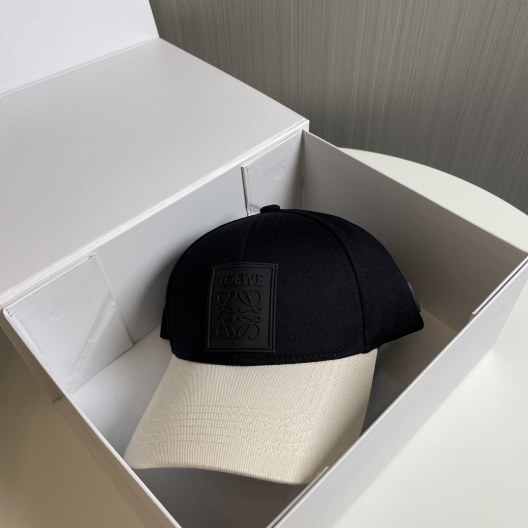 Loewe hat