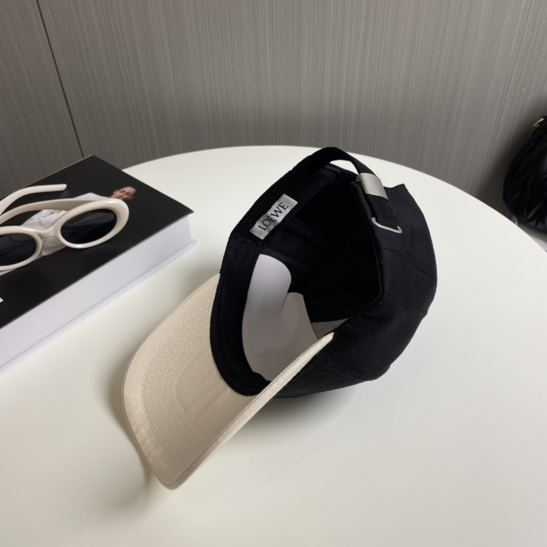 Loewe hat