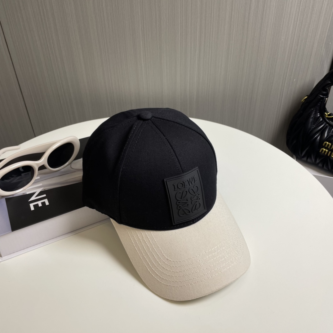 Loewe hat