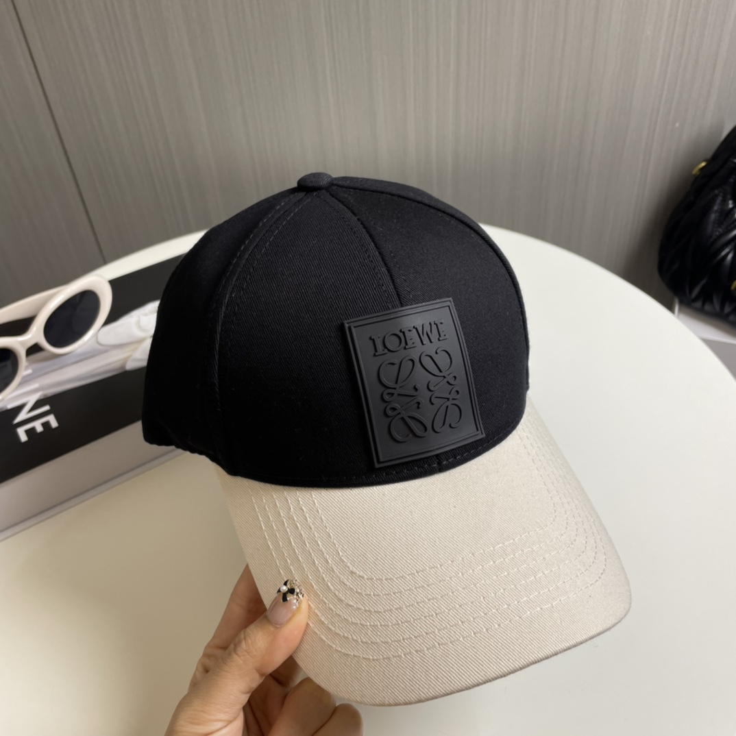 Loewe hat