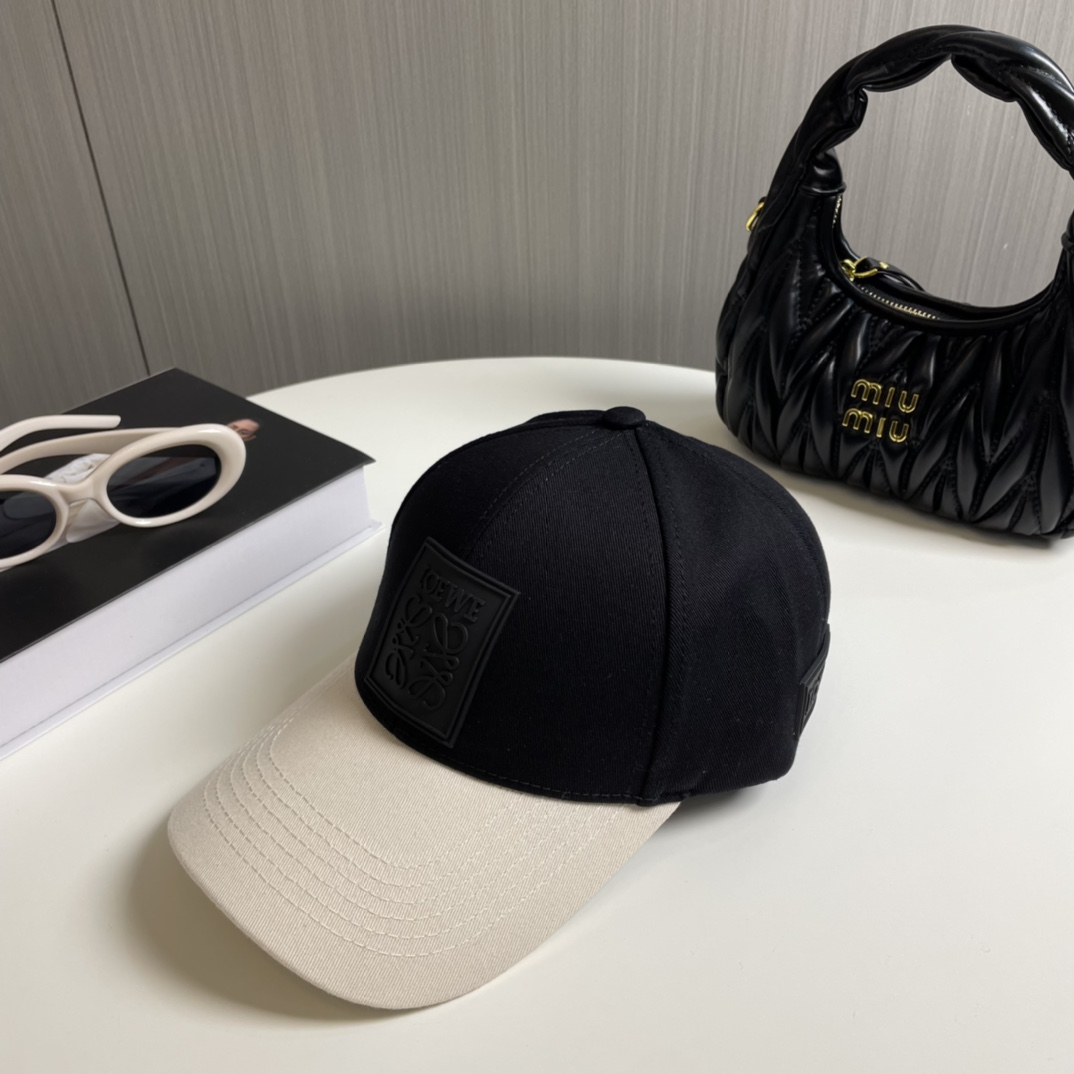 Loewe hat