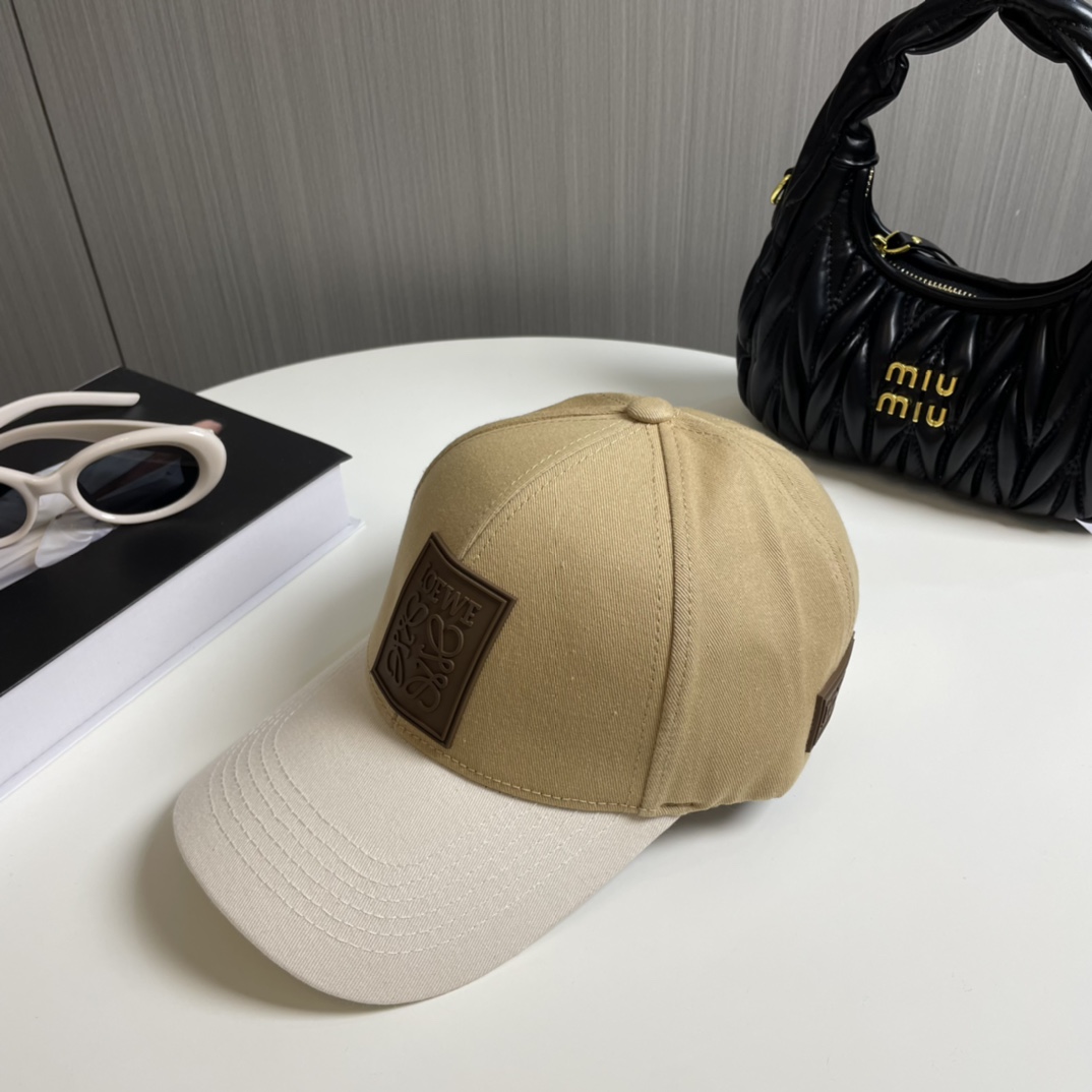 Loewe hat
