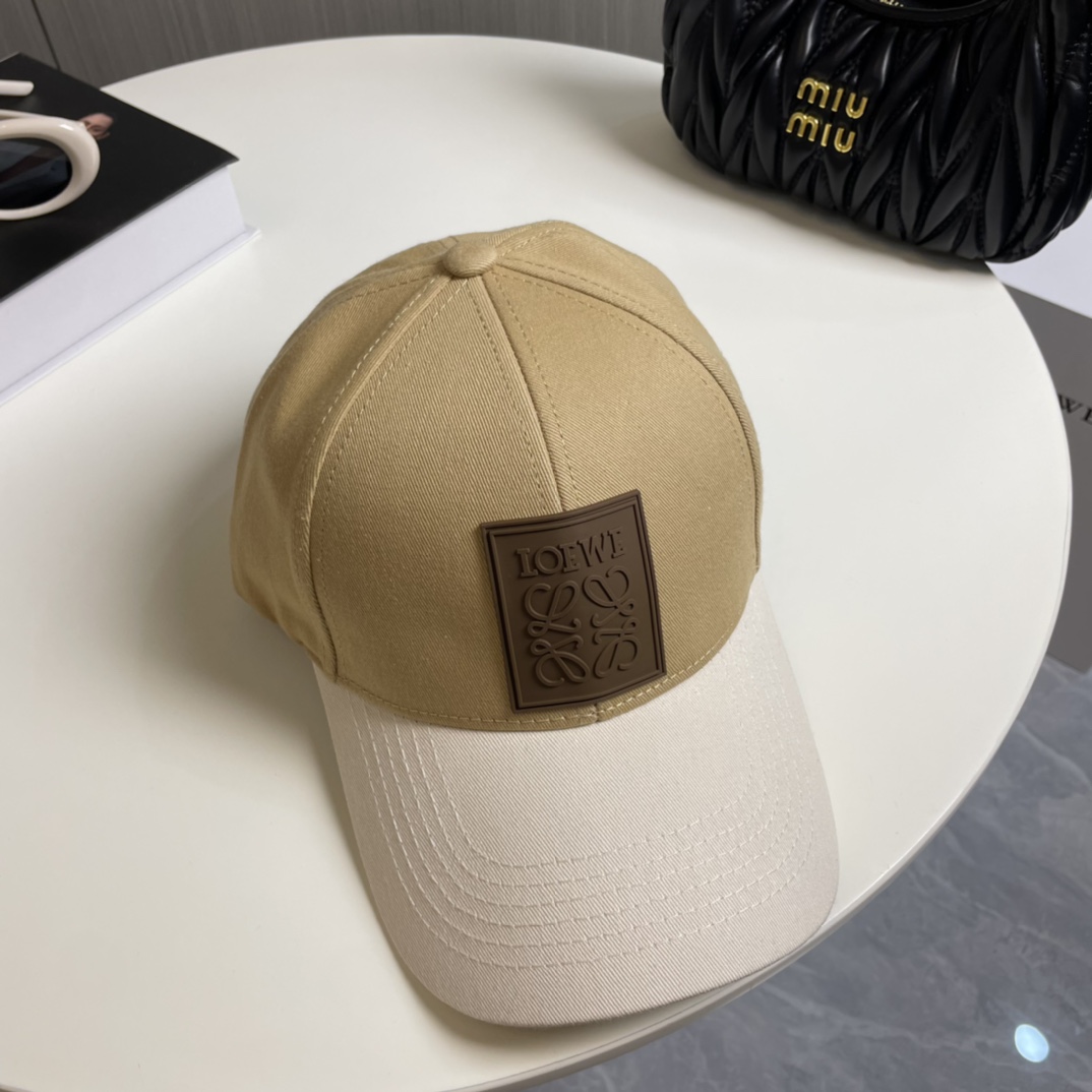 Loewe hat