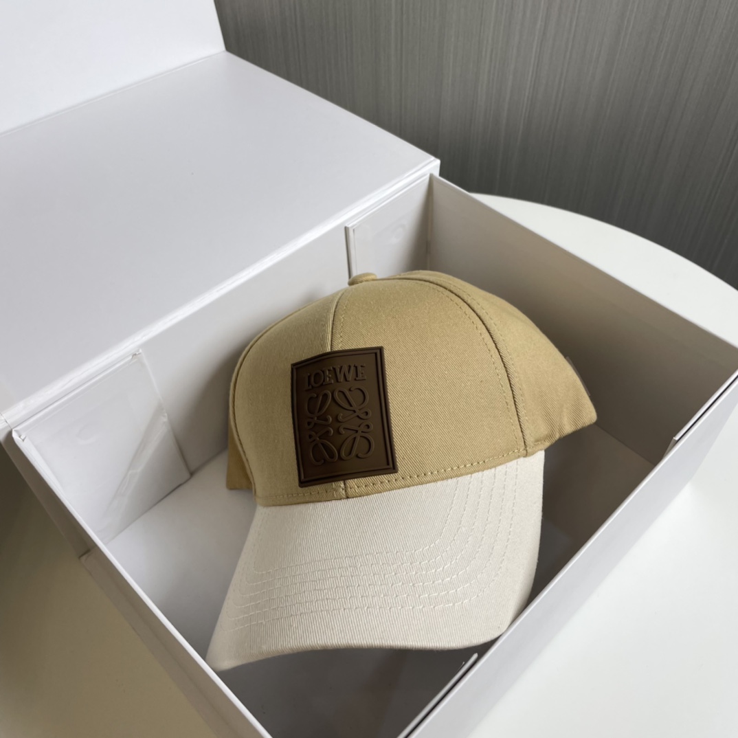 Loewe hat