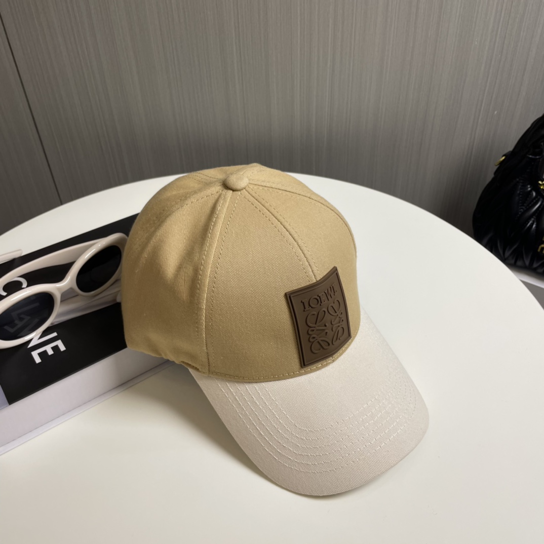 Loewe hat