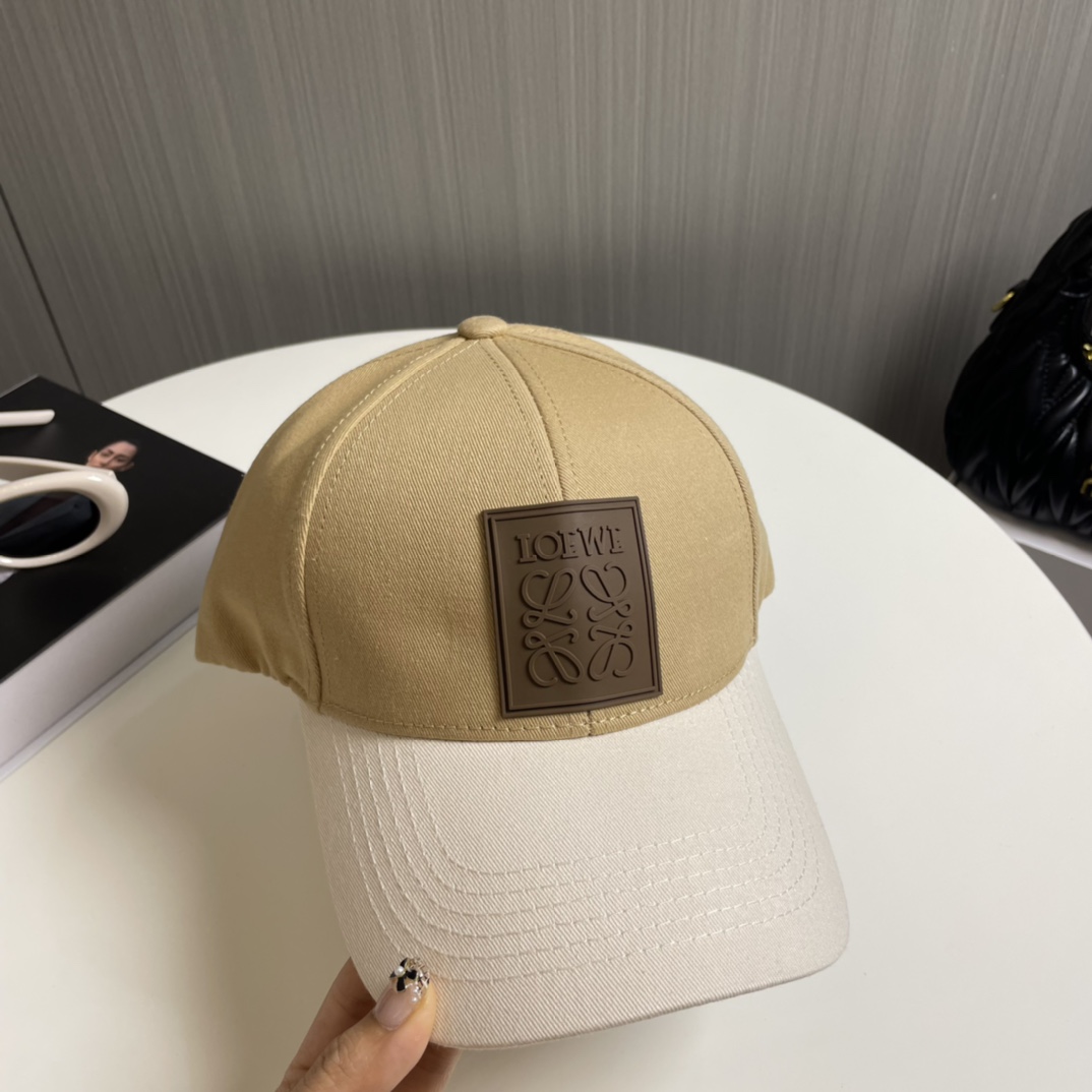Loewe hat