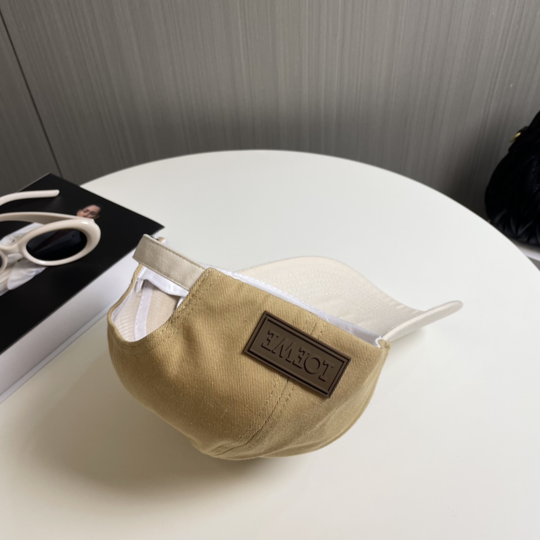 Loewe hat
