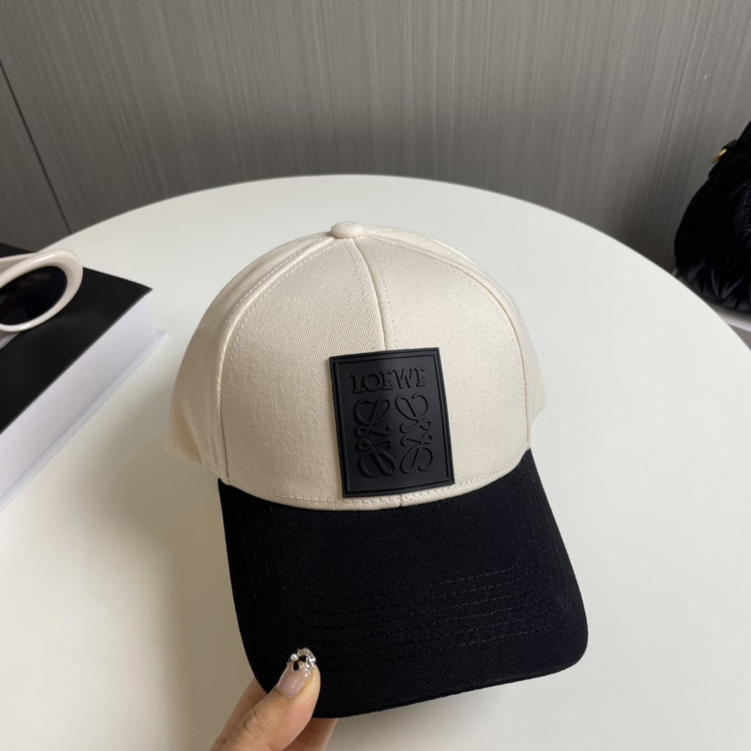 Loewe hat