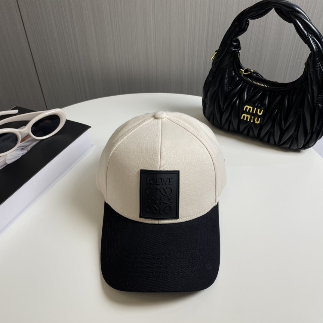 Loewe hat