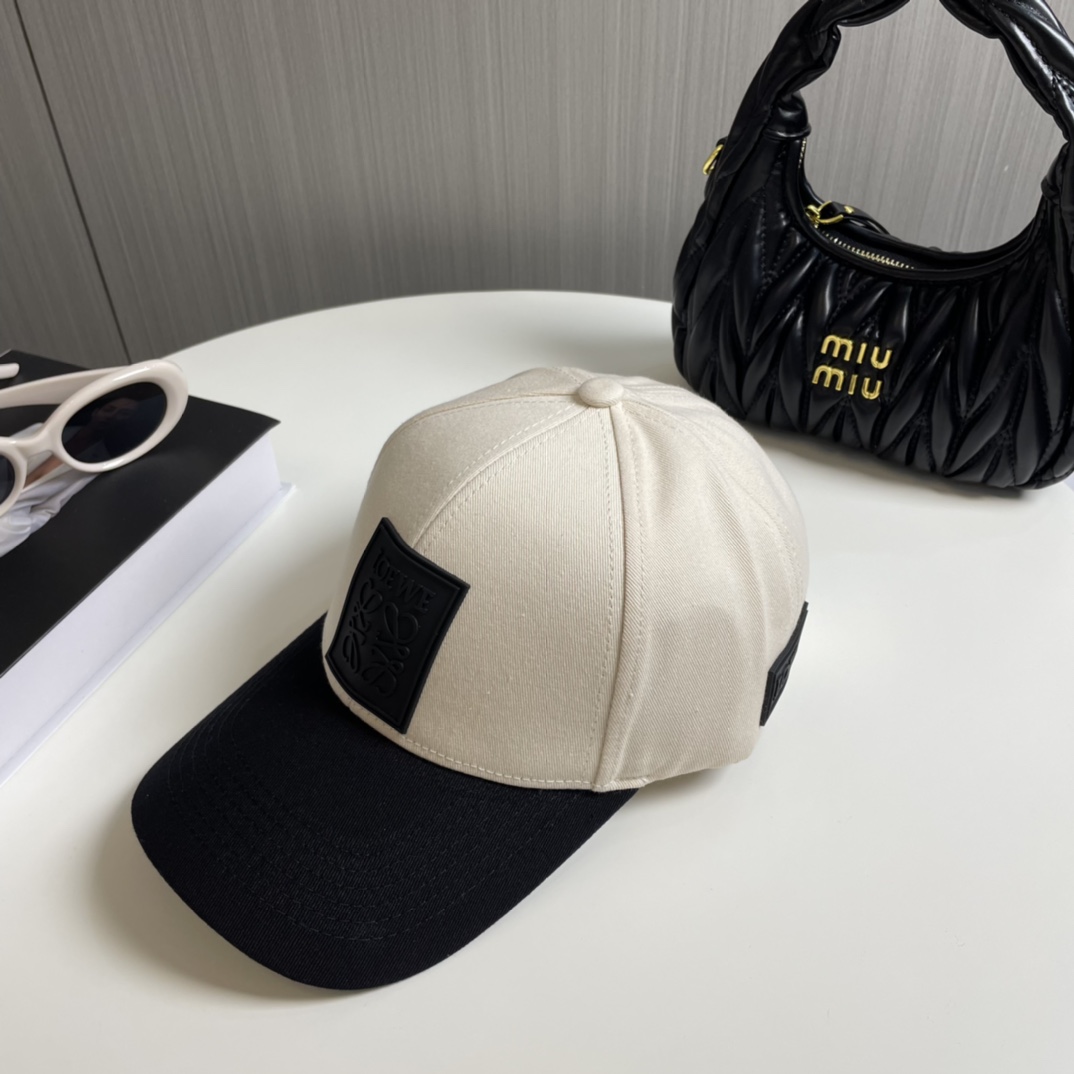 Loewe hat