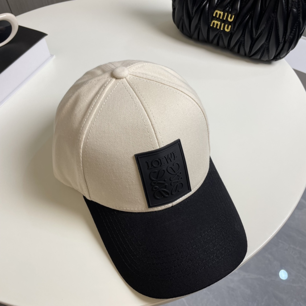 Loewe hat