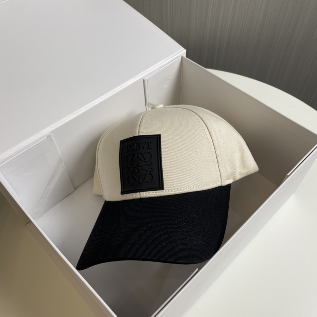 Loewe hat