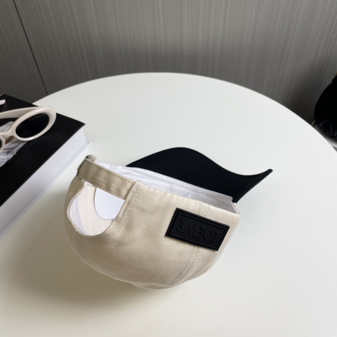 Loewe hat