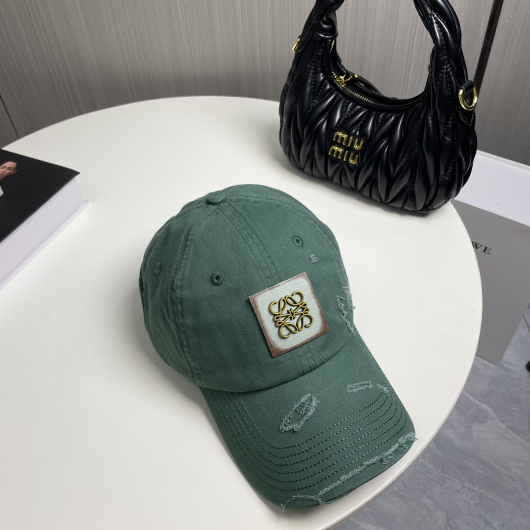 Loewe hat