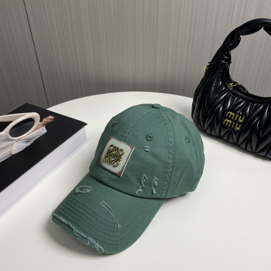 Loewe hat