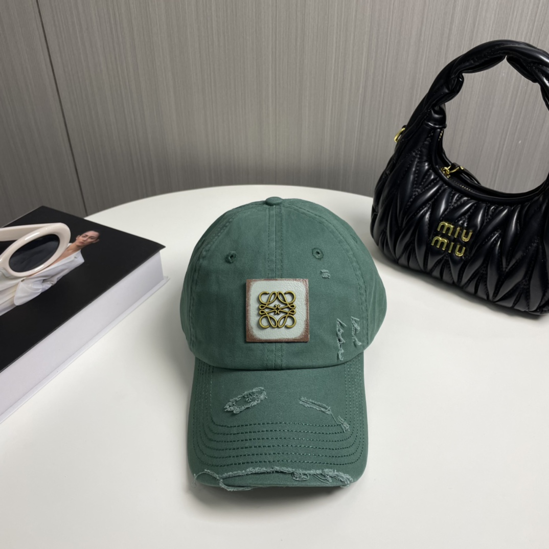 Loewe hat