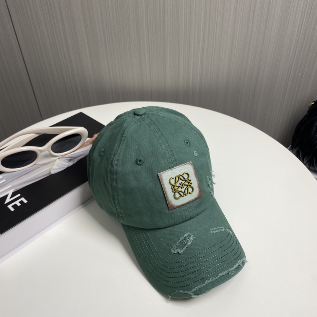 Loewe hat