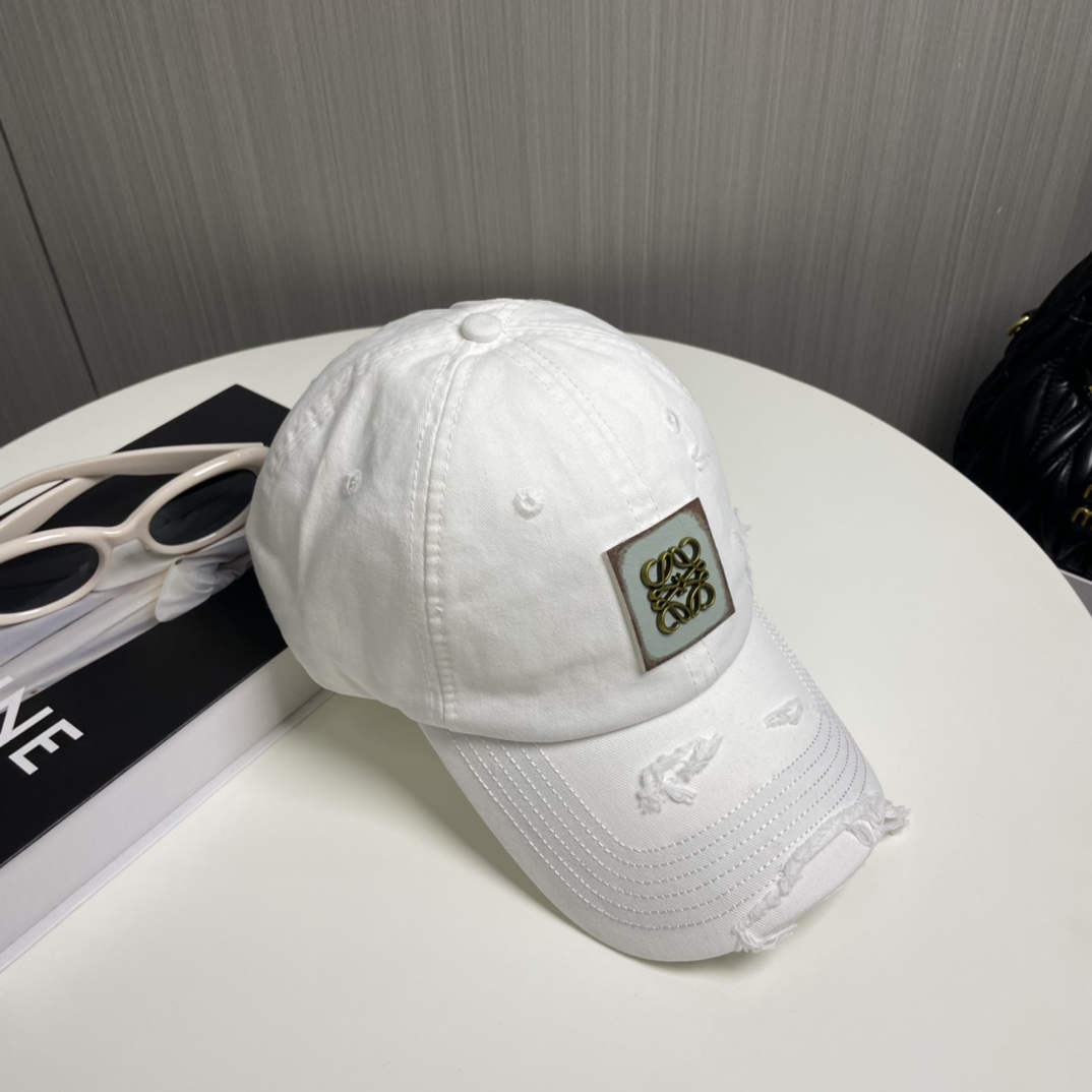 Loewe hat